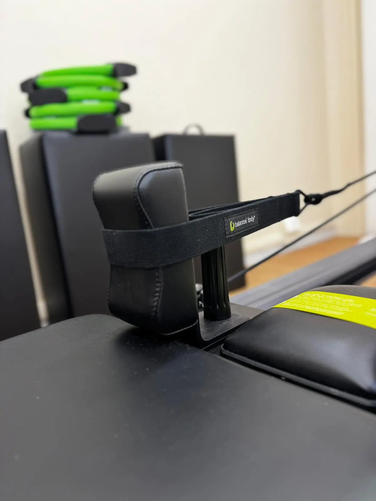 molle-reformer-pilates-closeup